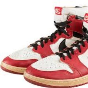 Jordans 1's classic shoes